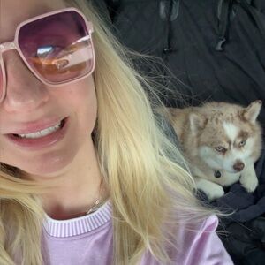 Meet your Posher, Caro